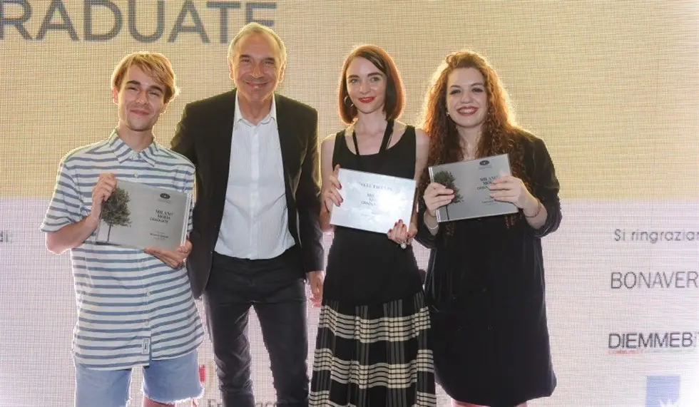 義大利國家時裝商會主辦第一屆米蘭畢業時裝秀-Istituto Marangoni學生獲首獎